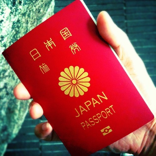 パスポートに必要なのは戸籍抄本？戸籍謄本？簡単な取り寄せ方もご紹介！