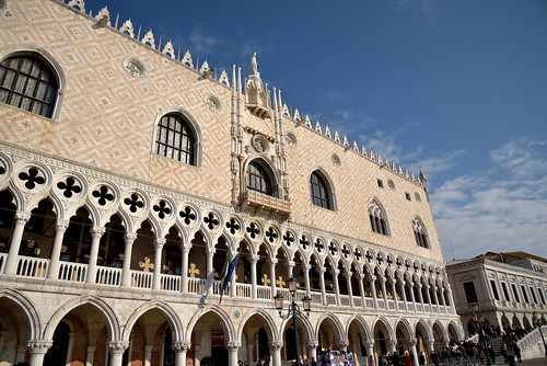 ドゥカーレ宮殿とは?見どころや見学ツアーの料金、予約方法をご紹介!