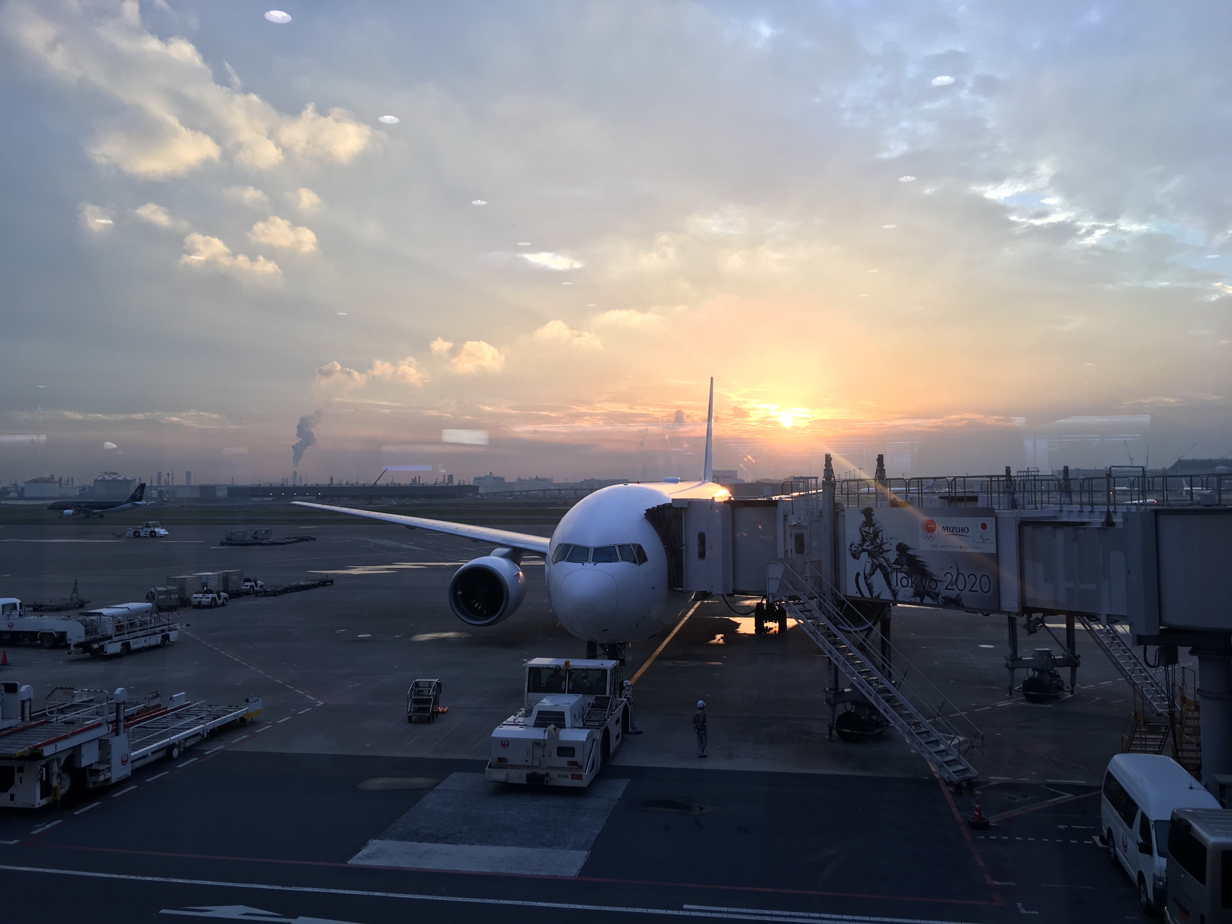 飛行機に乗るのが怖い？不安や苦手を解決するための6つの事実をご紹介！