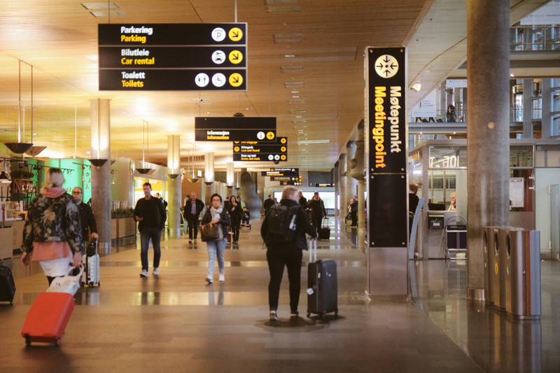 スプレー缶は飛行機に持ち込める？機内持ち込み出来るものの見分け方を解説！
