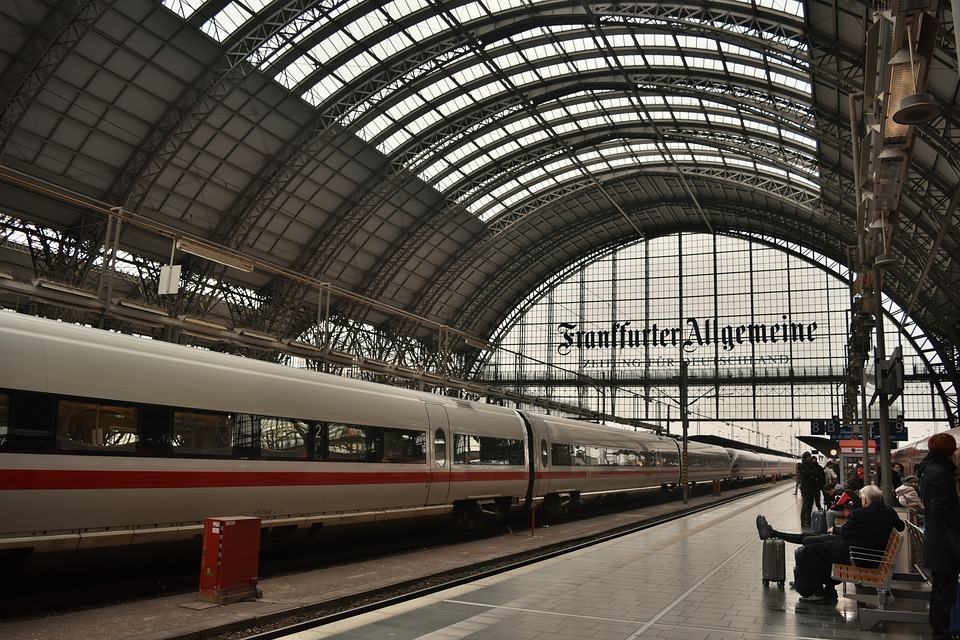ドイツ鉄道のチケット予約方法は？チケットや列車の種類、注意点を解説！