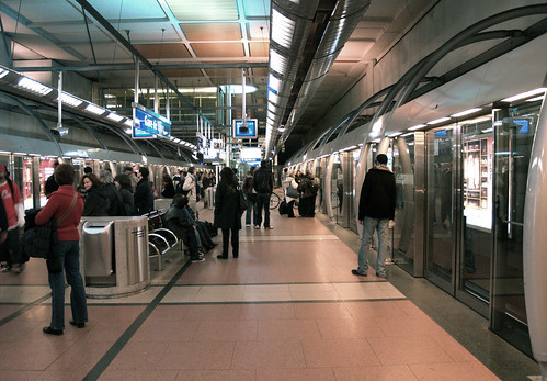 パリの地下鉄の注意を解説！旅行に行ったときの治安やスリへの注意は必要？