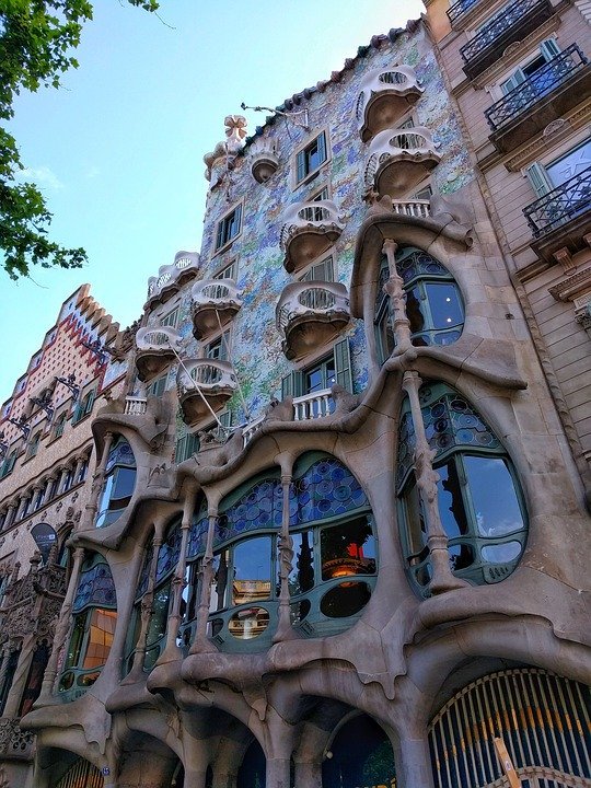 カサバトリョの魅力をご紹介!スペインの名所ガウディの建築の見どころは?