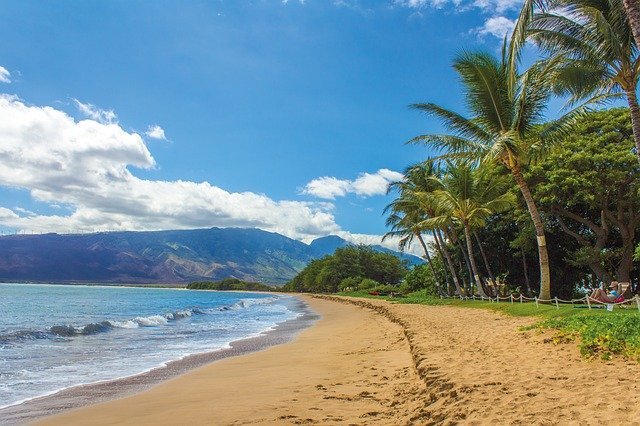 ハワイの天気ってどんな感じ？旅行前に知っておきたい気温やおすすめの服装をご紹介！