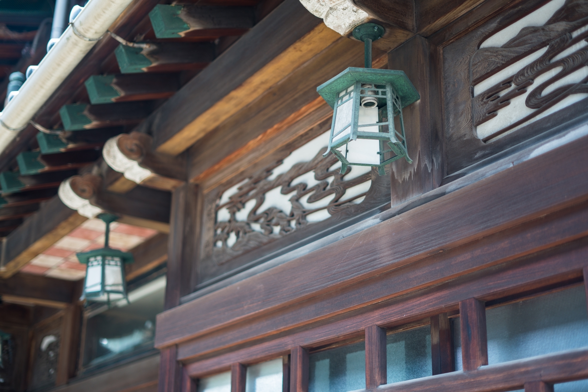 飛田新地の治安はヤバい?観光・引っ越しの前に知っておきたい現状をご紹介!