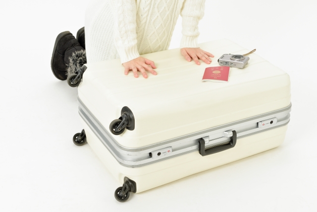 旅行での荷物を減らす・少なく・軽くする最強パッキング術12選！驚きの方法も！