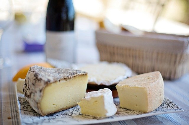 虫入りチーズ「カースマルツゥ」がヤバい！衝撃の特徴を持つチーズを解説！
