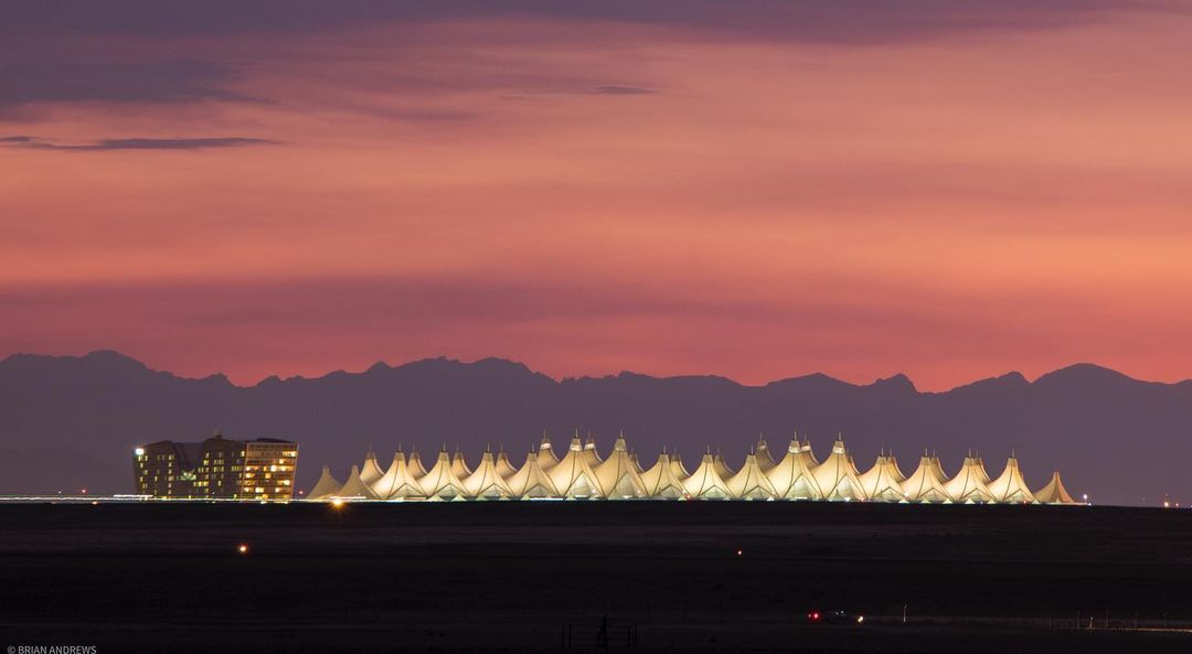 デンバー空港ってどんな空港？不思議な噂のある超巨大空港を解説！