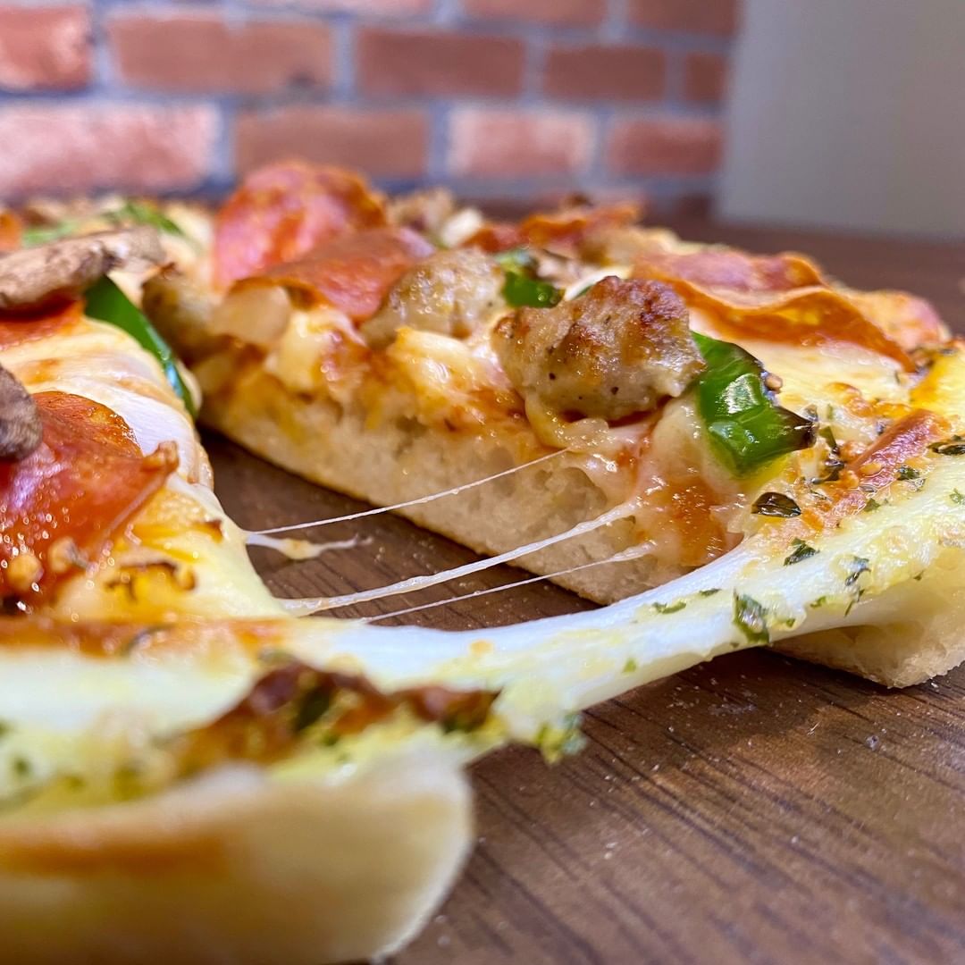 ドミノピザのチーズバーストがめっちゃチーズでヤバい！チーズ好きならコレ！